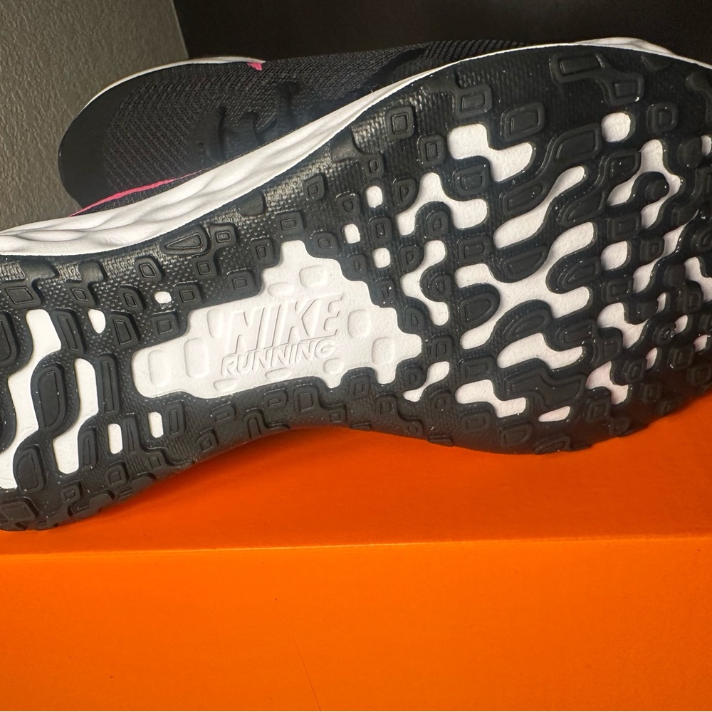 Nike Black and Pink Athletic Shoes with Breathable Mesh - Picture 8 of 9